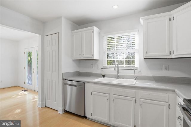 271 PAW PAW DR, Front Royal, VA 22630