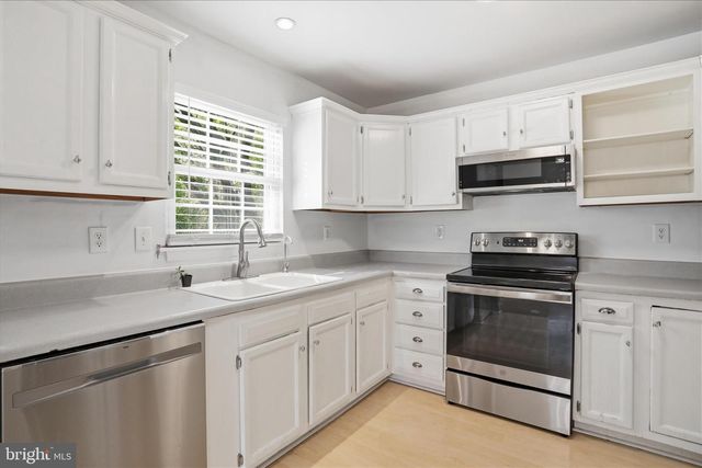 271 PAW PAW DR, Front Royal, VA 22630