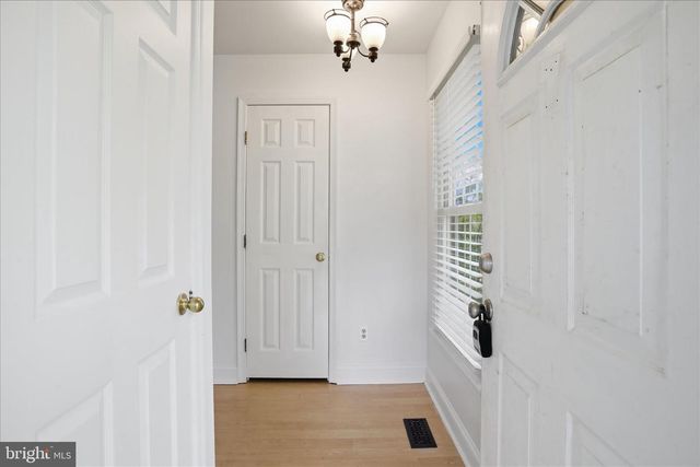 271 PAW PAW DR, Front Royal, VA 22630