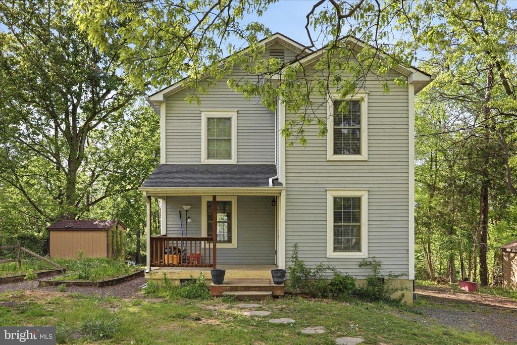 271 PAW PAW DR, Front Royal, VA 22630