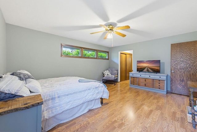 4896 Sunset View DRIVE, West Bend, WI 53095