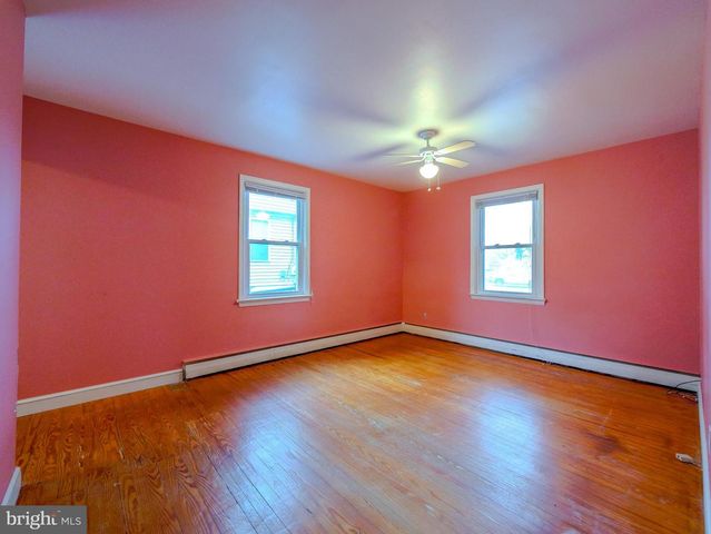 328 HILLSIDE AVE, Brookhaven, PA 19015