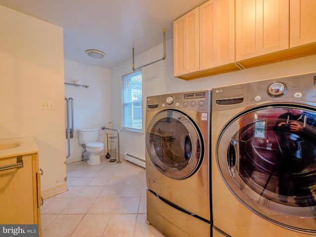 328 HILLSIDE AVE, Brookhaven, PA 19015