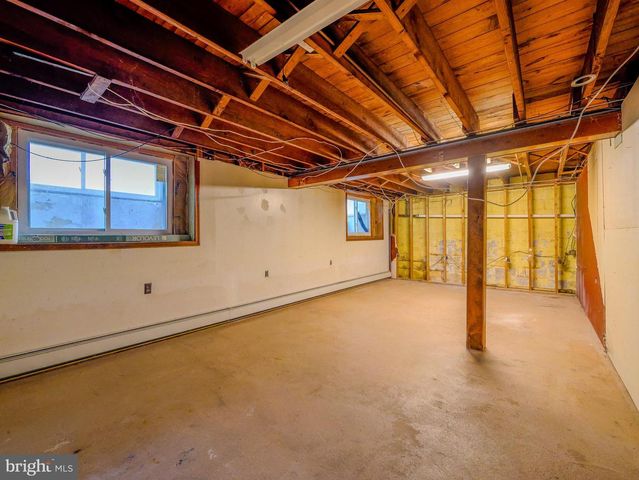 328 HILLSIDE AVE, Brookhaven, PA 19015