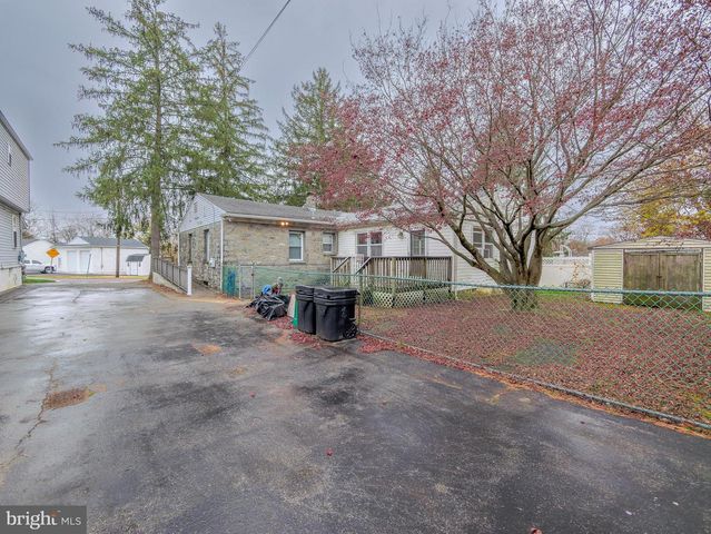 328 HILLSIDE AVE, Brookhaven, PA 19015