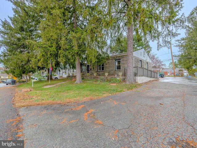 328 HILLSIDE AVE, Brookhaven, PA 19015