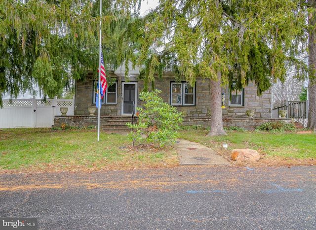 328 HILLSIDE AVE, Brookhaven, PA 19015