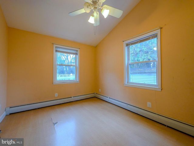 328 HILLSIDE AVE, Brookhaven, PA 19015