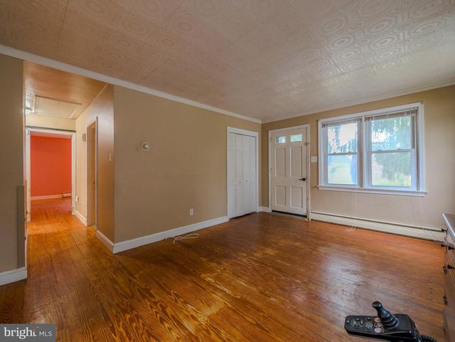 328 HILLSIDE AVE, Brookhaven, PA 19015