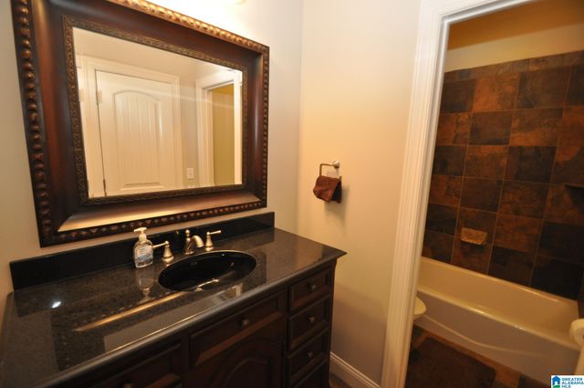 428 STERLING PARK CIRCLE, Alabaster, AL 35007