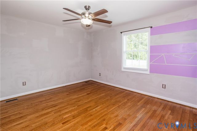 24605 Fern Ct, North Dinwiddie, VA 23803
