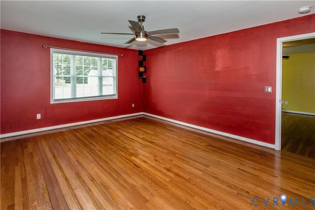 24605 Fern Ct, North Dinwiddie, VA 23803