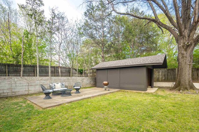 306 W POPLAR AVE, Collierville, TN 38017