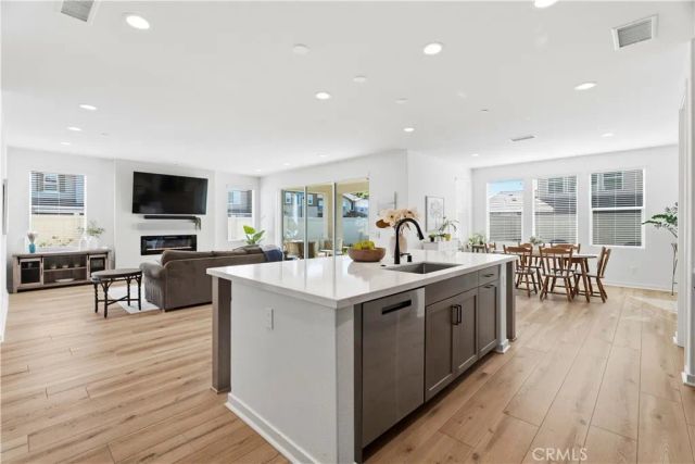 18100 Tableau Way, Saugus, CA 91350