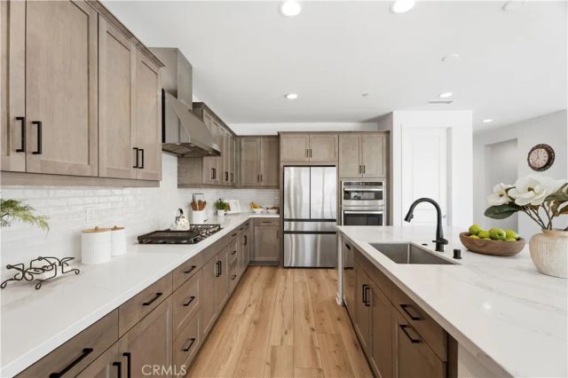 18100 Tableau Way, Saugus, CA 91350