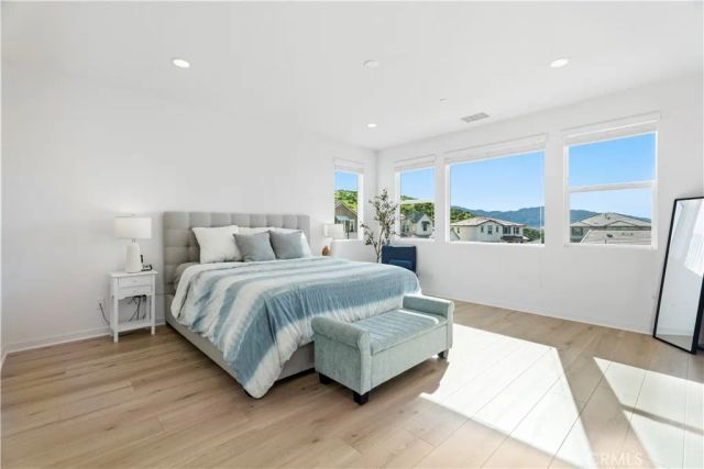 18100 Tableau Way, Saugus, CA 91350