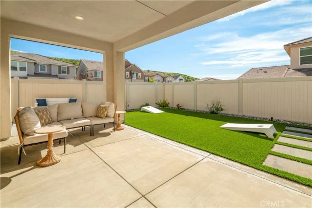 18100 Tableau Way, Saugus, CA 91350
