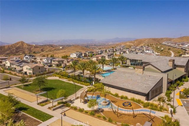 18100 Tableau Way, Saugus, CA 91350