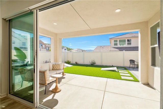 18100 Tableau Way, Saugus, CA 91350