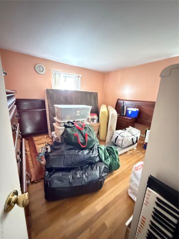 144 Roslyn Road, Mineola, NY 11501