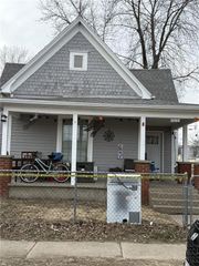 3012 S 19th Street, St Joseph, MO 64503