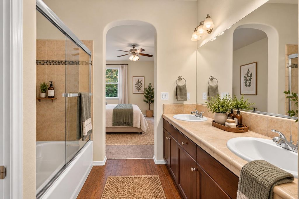 Image 14 of property listing at 4071 Harlan Ranch Boulevard, Clovis, CA 93619