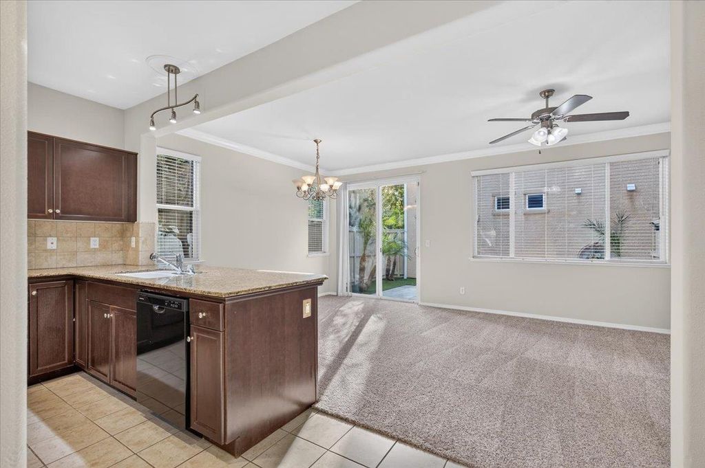 Image 20 of property listing at 4071 Harlan Ranch Boulevard, Clovis, CA 93619