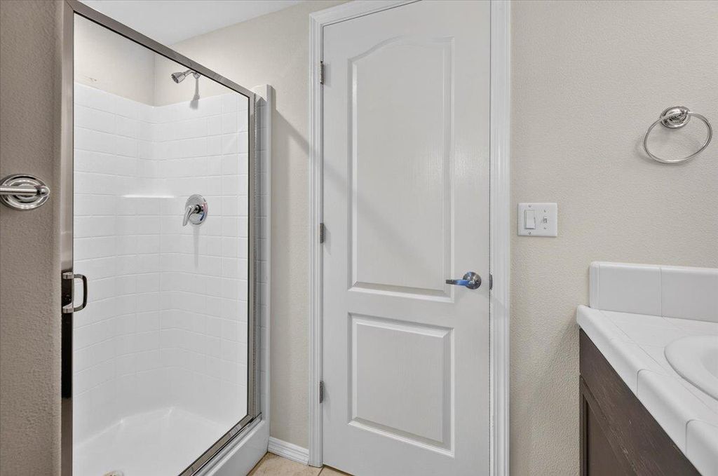 Image 28 of property listing at 4071 Harlan Ranch Boulevard, Clovis, CA 93619