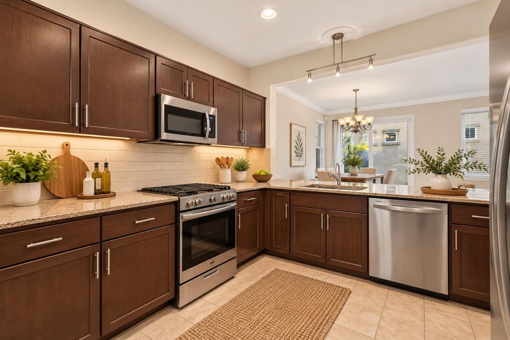 Image 6 of property listing at 4071 Harlan Ranch Boulevard, Clovis, CA 93619