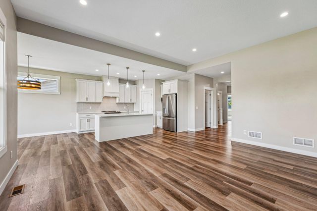 12580 Masters Lane, Lindstrom, MN 55045