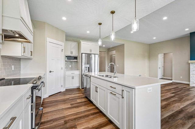 12580 Masters Lane, Lindstrom, MN 55045