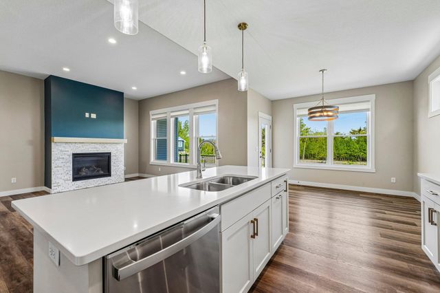 12580 Masters Lane, Lindstrom, MN 55045