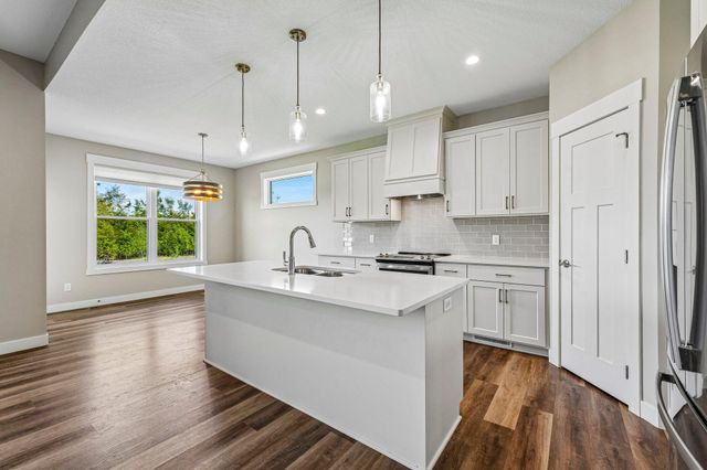 12580 Masters Lane, Lindstrom, MN 55045