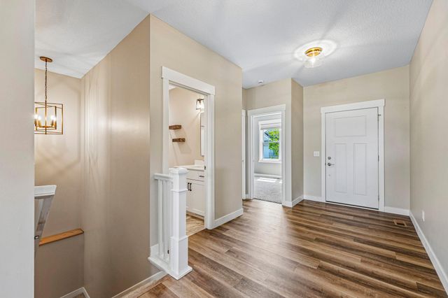 12580 Masters Lane, Lindstrom, MN 55045