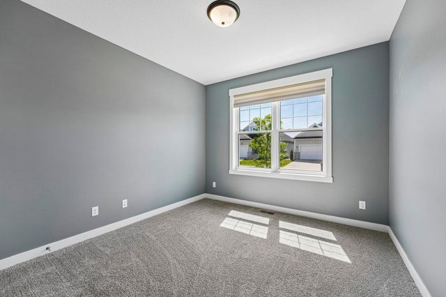 12580 Masters Lane, Lindstrom, MN 55045
