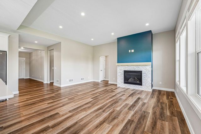 12580 Masters Lane, Lindstrom, MN 55045