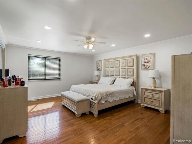 44364 Highgate Drive, Clinton Township, MI 48038