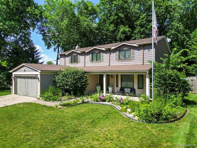 44364 Highgate Drive, Clinton Township, MI 48038