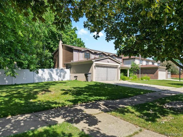 44364 Highgate Drive, Clinton Township, MI 48038