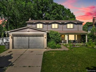 44364 Highgate Drive, Clinton Township, MI 48038
