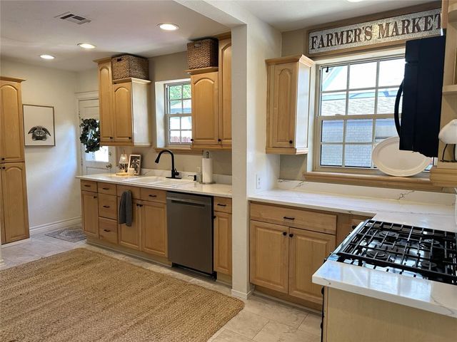 824 S Ponca Avenue, Norman, OK 73071