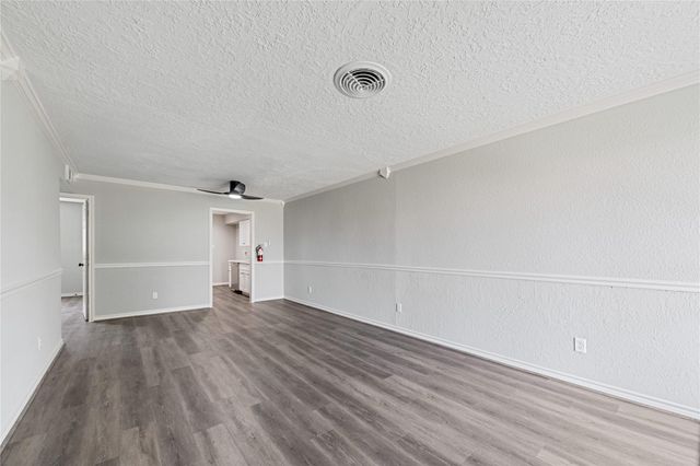 2675 Gessner Drive, Houston, TX 77080