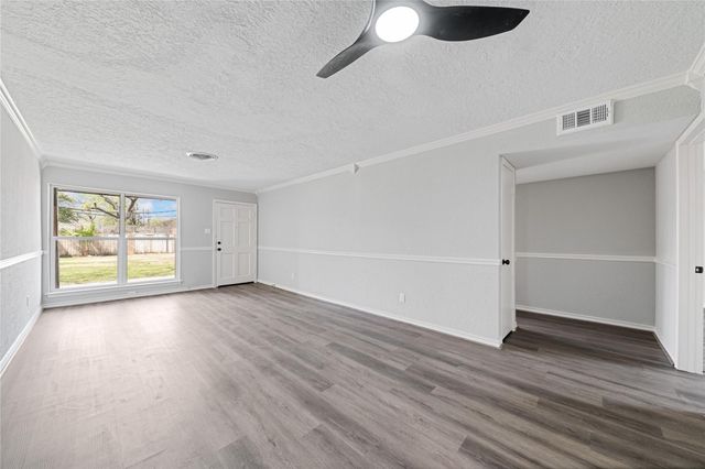 2675 Gessner Drive, Houston, TX 77080