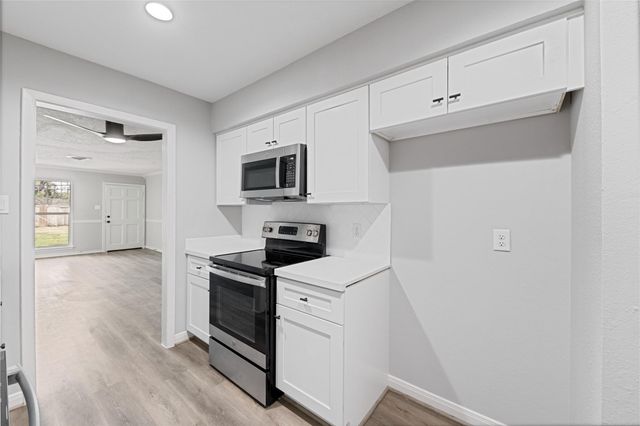 2675 Gessner Drive, Houston, TX 77080