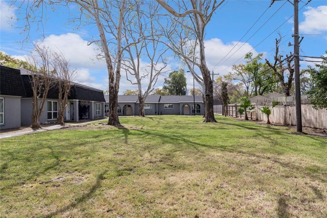 2675 Gessner Drive, Houston, TX 77080