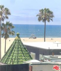 19 Sunset Avenue 3, Venice, CA 90291
