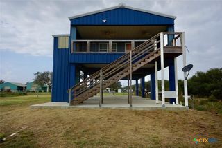 811 W Main Street, Port O'connor, TX 77982