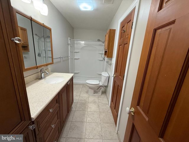 6633 GRAYS MILL RD, Warrenton, VA 20187