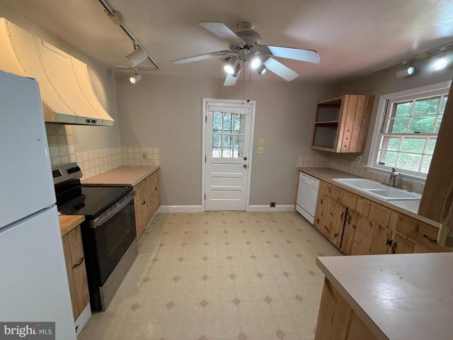 6633 GRAYS MILL RD, Warrenton, VA 20187