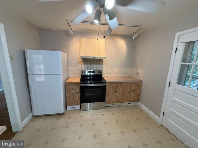 6633 GRAYS MILL RD, Warrenton, VA 20187